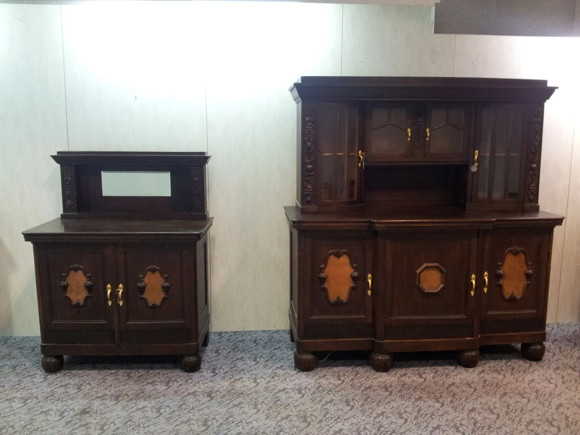 Antike Möbelstücke