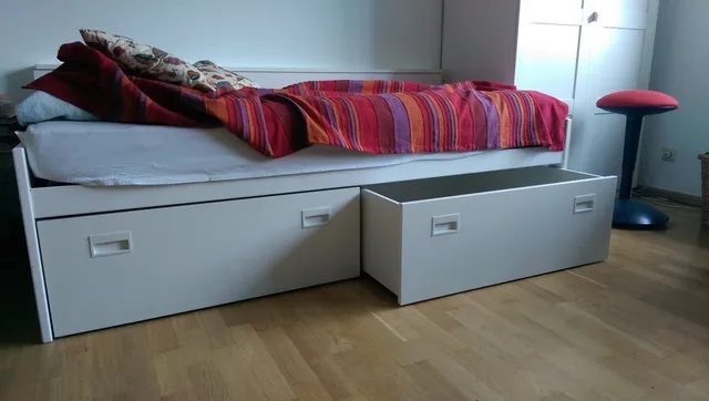 Von PIR Umzüge aufgebautes Bett